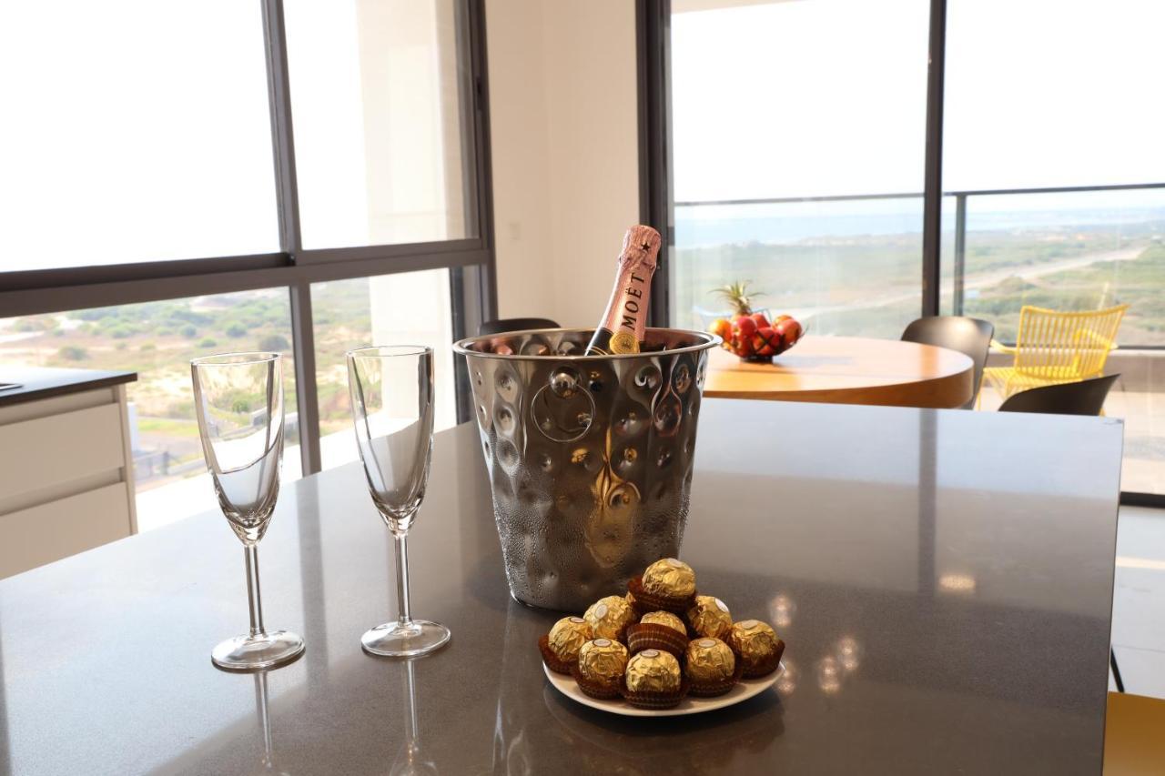 #דירת יוקרה על הים Sunset Beach Apartment# Givat Olga Buitenkant foto