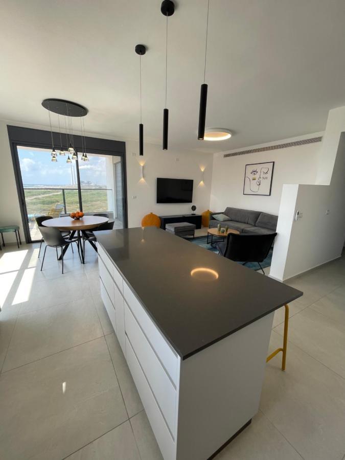 #דירת יוקרה על הים Sunset Beach Apartment# Givat Olga Buitenkant foto